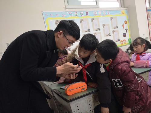 华福证券投资教育进二小